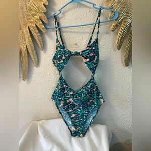 New With Out Tag Cupshe One Piece Size M